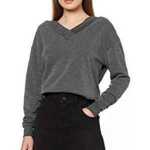 🛍 2/$25 Vero Moda V-Neck Sweater